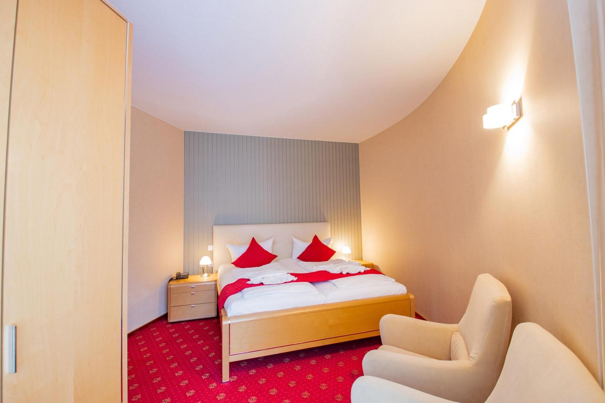 Seehotel Grossraeschen Esterno foto