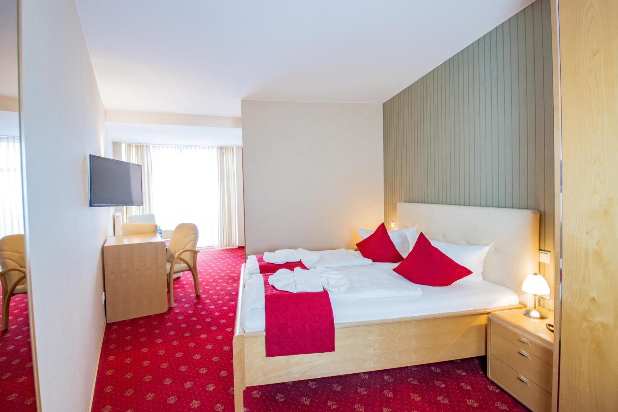 Seehotel Grossraeschen Esterno foto