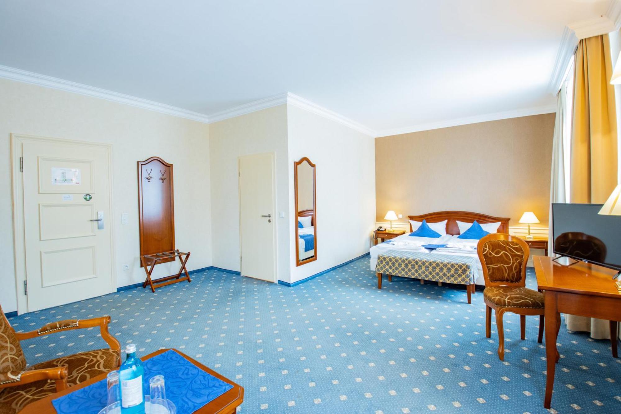 Seehotel Grossraeschen Esterno foto