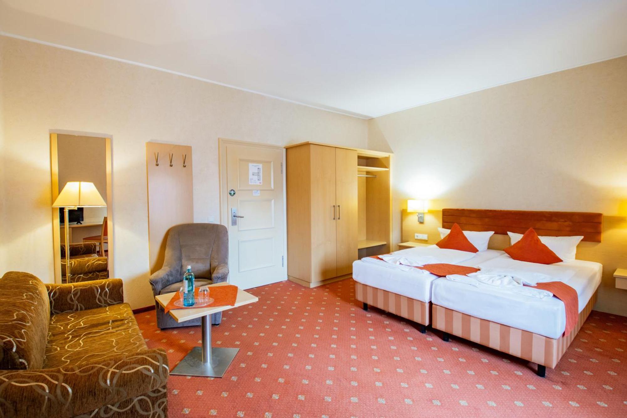 Seehotel Grossraeschen Esterno foto